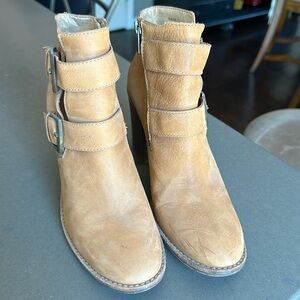 Steve Madden Trevur booties size 9.5